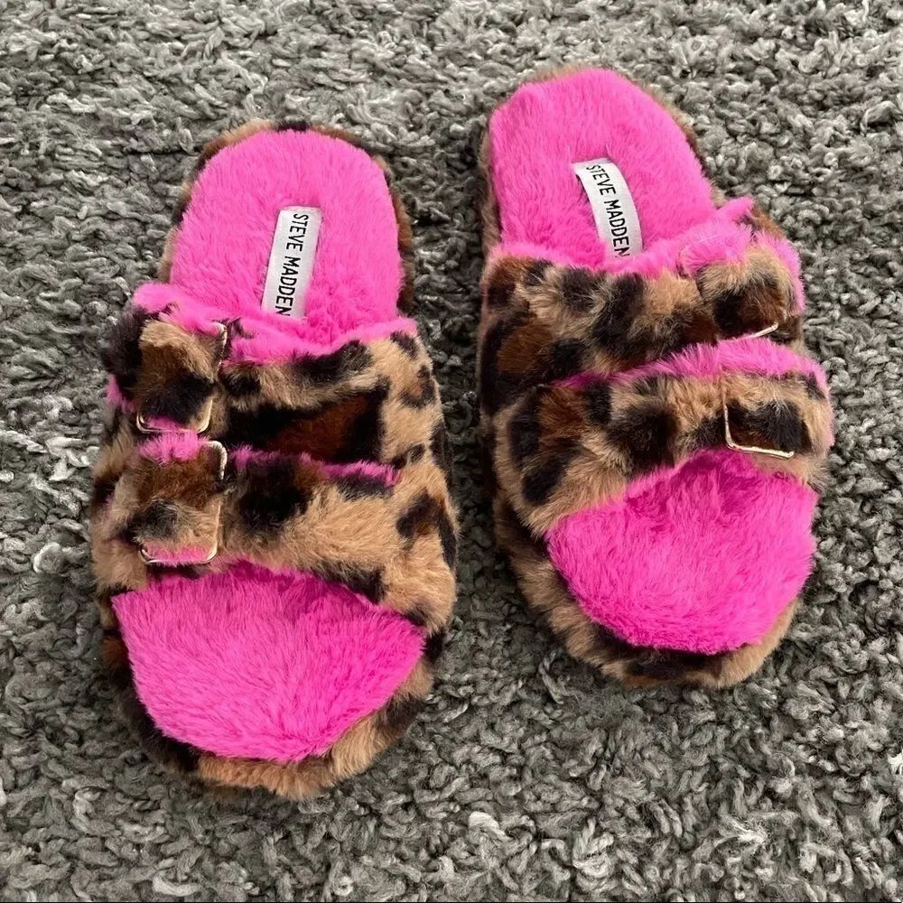 NWT Steve Madden Kids Around Cozy Slippers